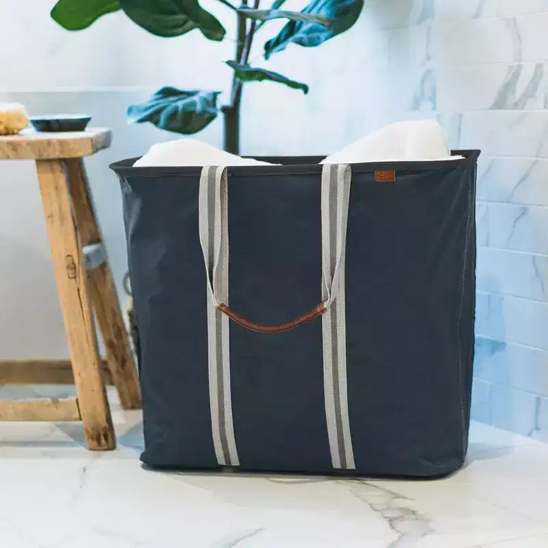 Cestas de lavandería plegables CleverMade, paquete de 2, LUXE 300D Azul marino/Crema
