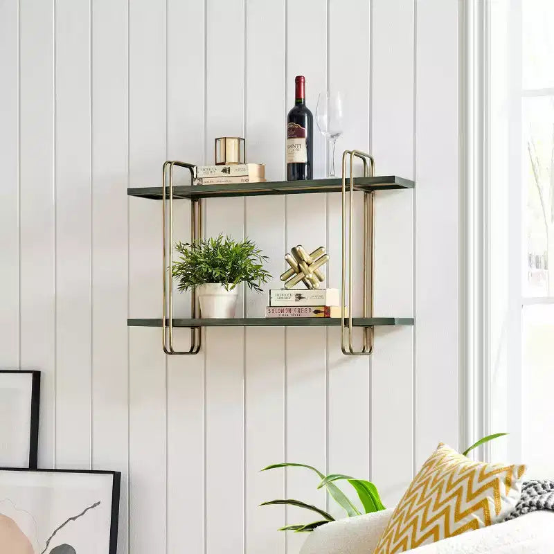 Danya B. 32.3" x 22" Estante de pared de metal y madera de 2 niveles con soportes, dorado: Almacenamiento flotante, exhibición para baño