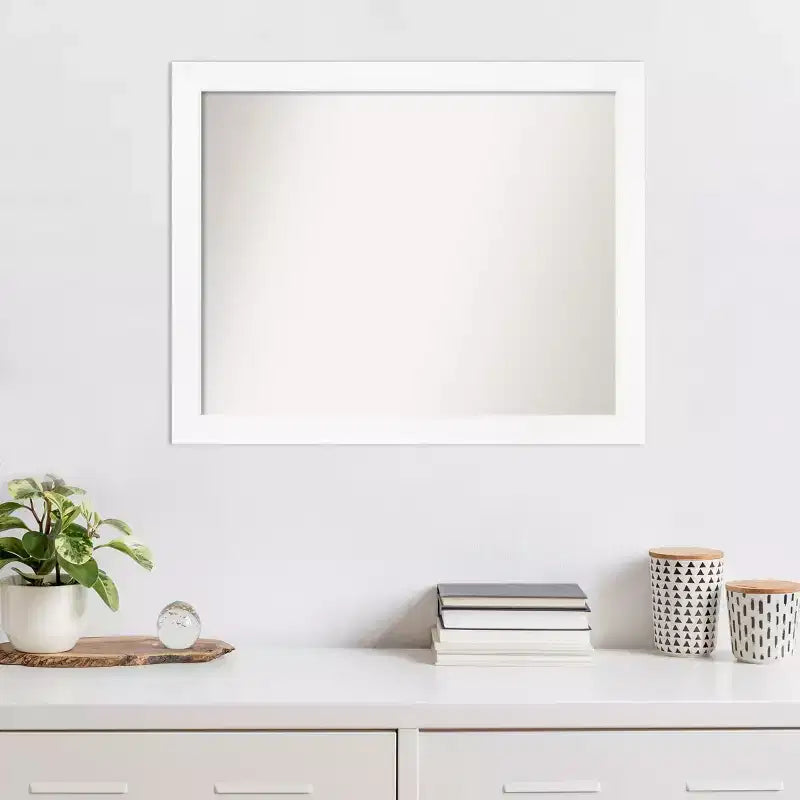 Espejo de pared estrecho blanco para gabinete, sin bisel, de 31 x 25 pulgadas - Amanti Art