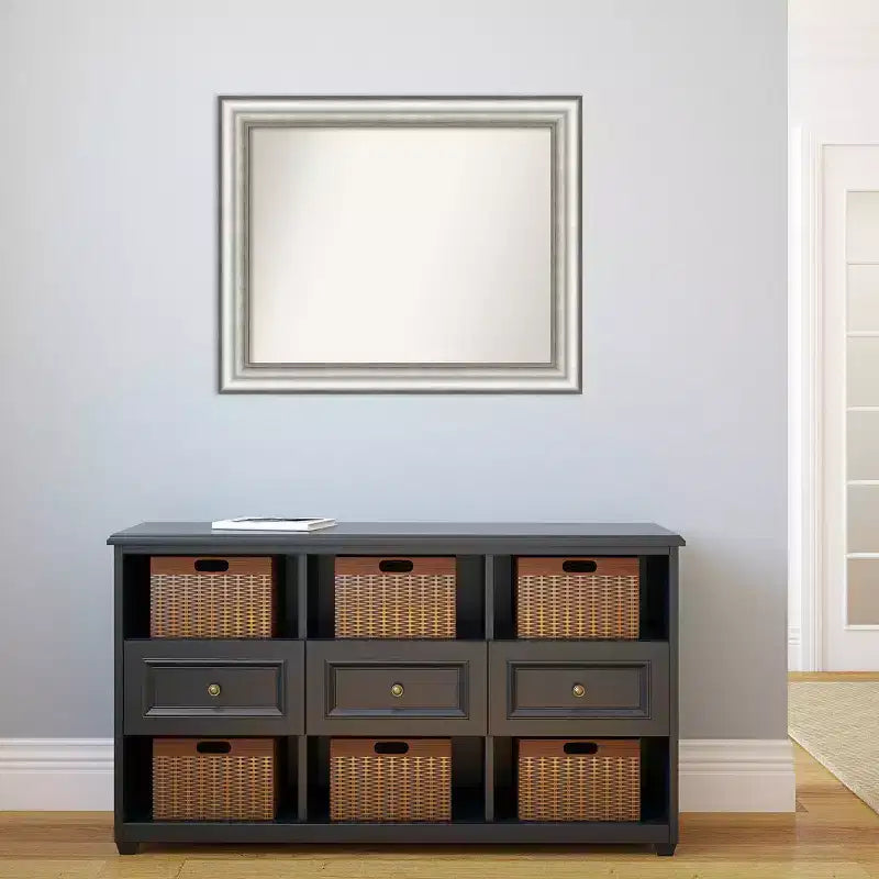 Espejo de pared plateado para baño sin bisel de 33" x 27" - Amanti Art: Rectangular moderno, incluye accesorios de montaje