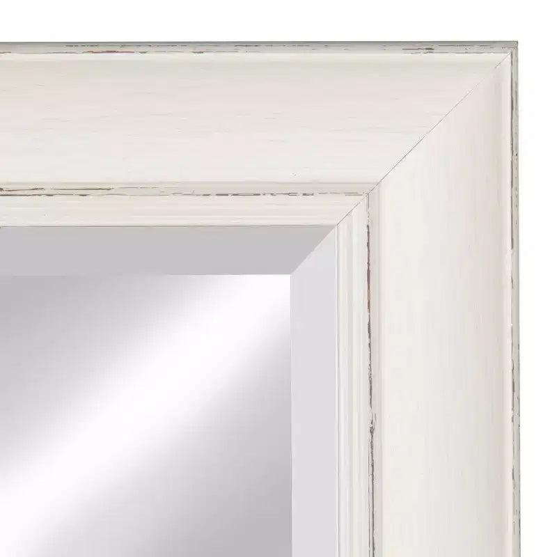 Espejo de pared enmarcado Macon de 16 x 36 pulgadas, blanco, de Kate and Laurel: Estilo moderno, vidrio biselado, no requiere montaje