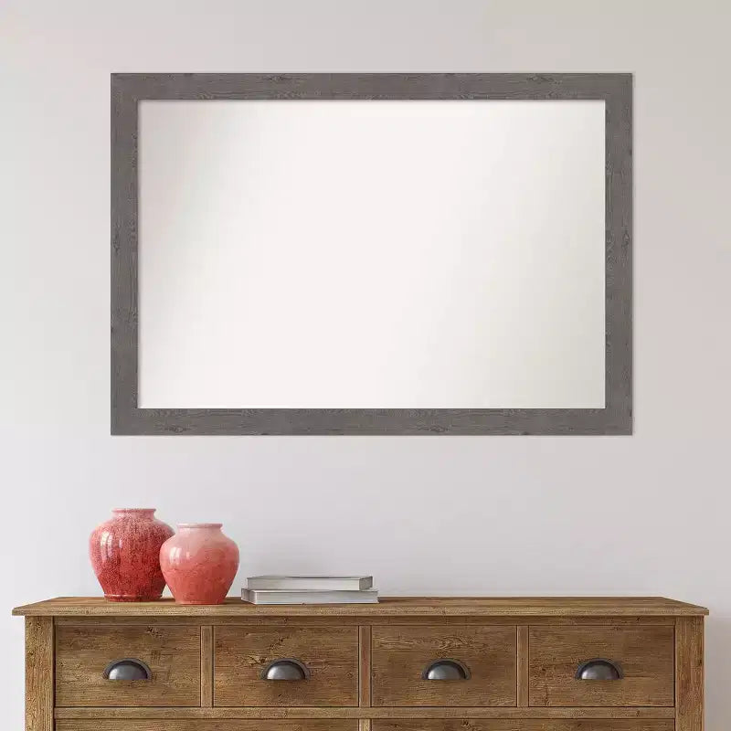 Espejo de pared estrecho rústico de tablones grises sin biselar de 101,6 cm x 71,12 cm - Amanti Art