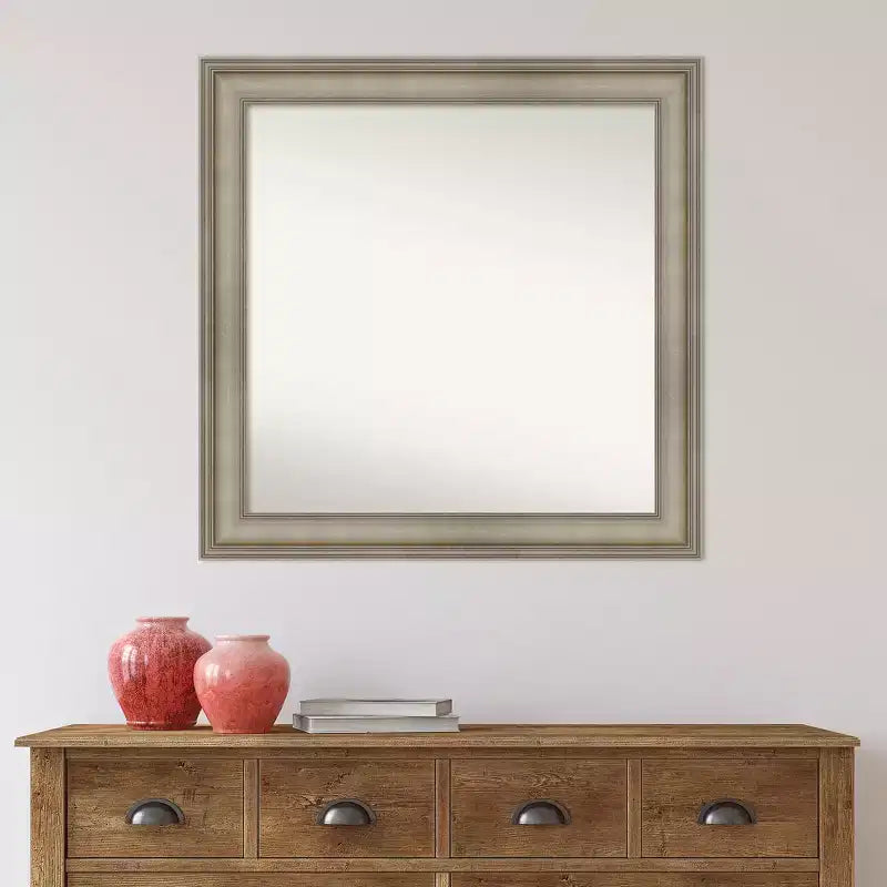 Espejo de pared de madera estrecho de plata envejecida sin bisel de 32" x 32" para altillo - Amanti Art: Cuadrado moderno, incluye accesorios de montaje