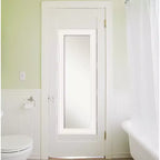Espejo de puerta de cuerpo entero de 20 x 54 pulgadas, sin bisel, color blanco, para colgar en la puerta, marca Amanti Art: Marco de poliestireno, incluye accesorios de montaje