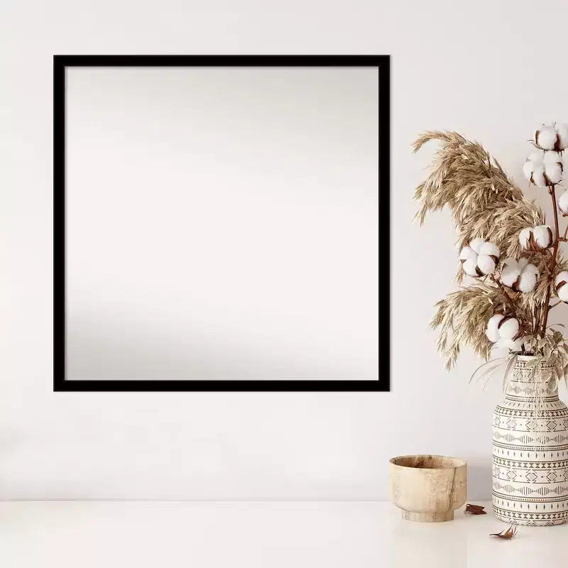 Espejo de pared negro azabache de 28" x 28" sin biselado - Amanti Art