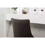 Sillas de anfitriona Roundhill Furniture con respaldo de ala, tapicería capitoné y botones, madera maciza, con clavos decorativos, color carbón, juego de 2