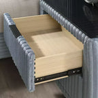 Mesa de noche tapizada en pana de canalé ancho Mavela de Roundhill Furniture