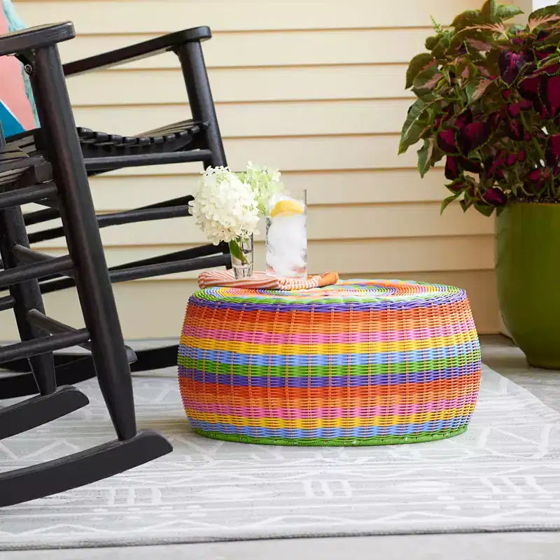 Mesa otomana de resina tejida a mano