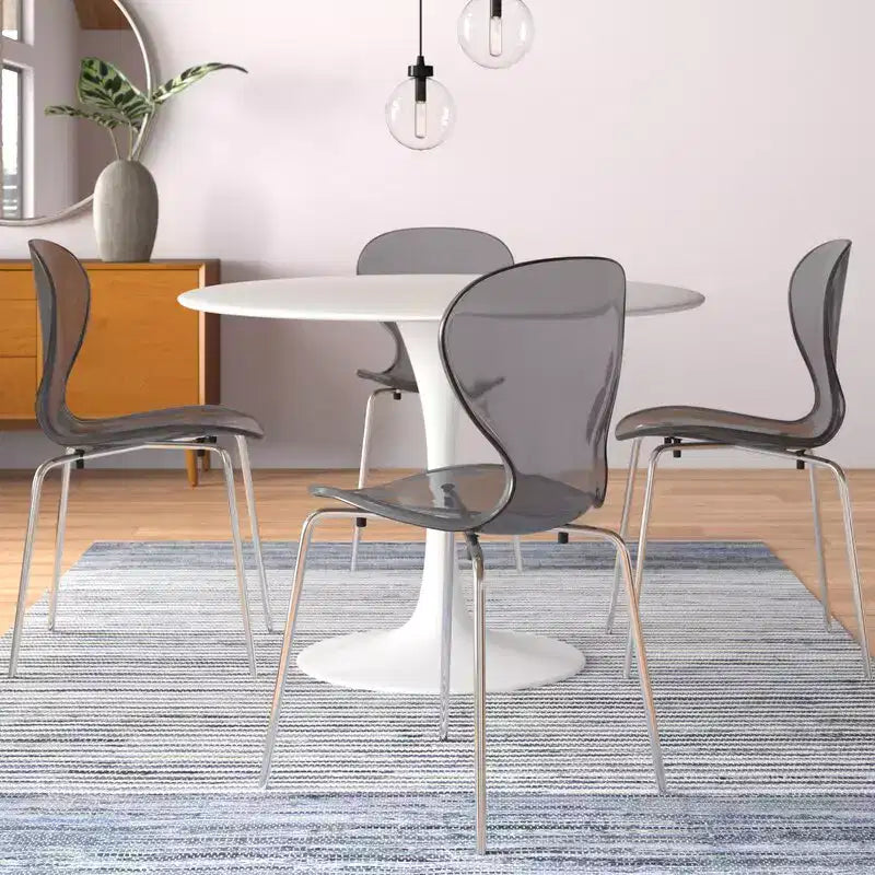 Juego de comedor LeisureMod Bristol de 5 piezas en color blanco - Mesa redonda y 4 sillas de comedor ergonómicas de plástico