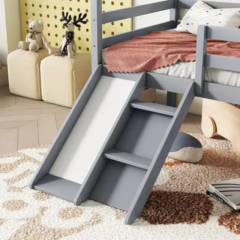 Cama alta Whisen 81.7L x 67.6W individual baja tipo casa con tobogán, escalera, barandillas de seguridad, marco de techo tipo casa