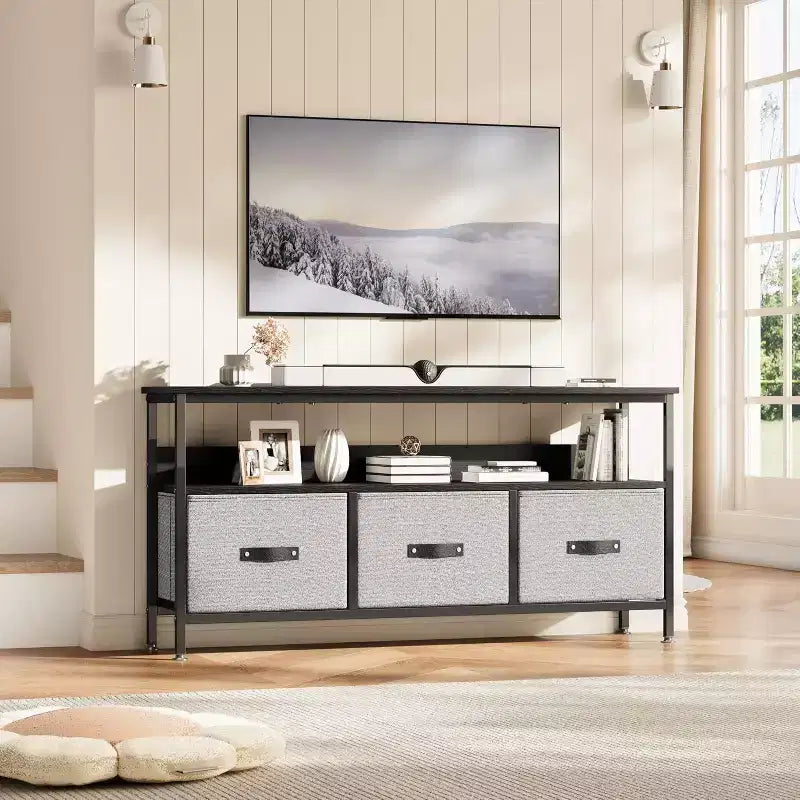 Mueble de TV negro de 55 pulgadas con cajones grises, centro de entretenimiento estilo cómoda para almacenamiento en sala de estar y dormitorio