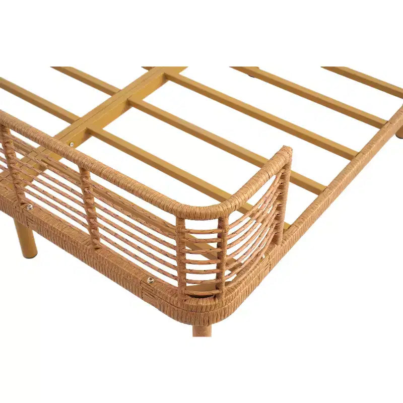 Cama Christopher Knight Home Shadow Coastal Grid de ratán PE con cabecera de ala
