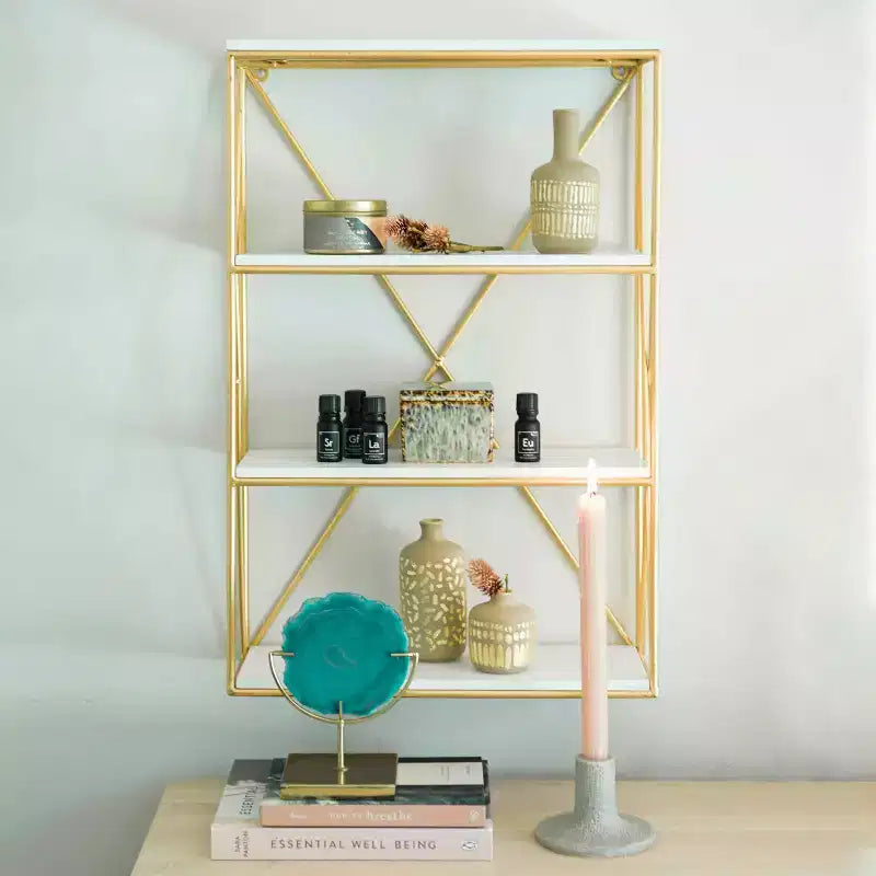 Estante de pared rectangular de madera y oro