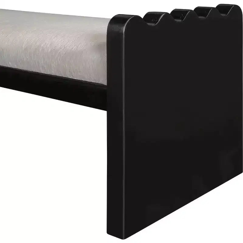 Meridian Furniture, Banco de terciopelo y piel sintética Sonia