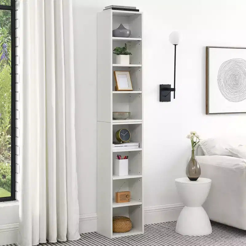MAYEERTY Estantería de torre multimedia de 8 niveles, estantería estrecha y alta con estantes ajustables para sala de estar del hogar, color blanco