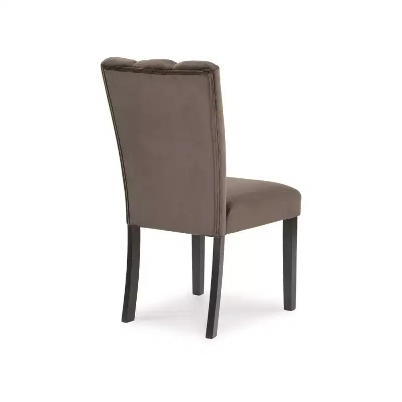 Sillas de comedor Zendalia de Signature Design by Ashley | Sillas auxiliares elegantes de terciopelo con costuras de canalé | Juego de 2, marrón moca