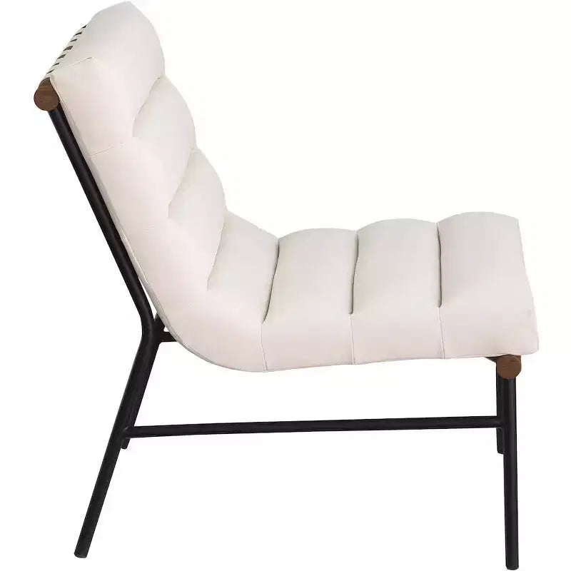 Meridian Furniture, Sillón decorativo de piel vegana Burke