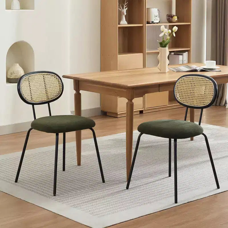 Juego de 2 sillas de comedor, modernas sillas de comedor tapizadas en terciopelo con respaldo de ratán y patas de metal resistentes
