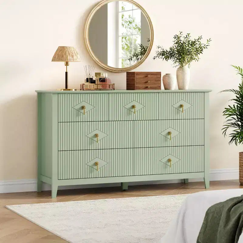 Cómoda de 7 cajones para dormitorio, cómoda de madera de 137 cm de ancho con tiradores de metal, organizador de ropa estriado, mueble de TV para pasillo