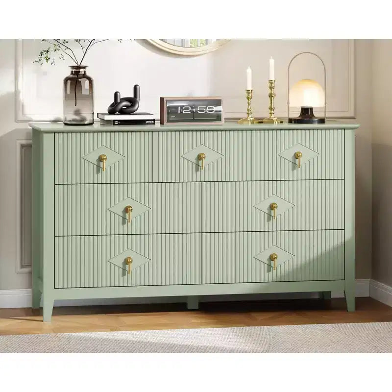 Cómoda de 7 cajones para dormitorio, cómoda de madera de 137 cm de ancho con tiradores de metal, organizador de ropa estriado, mueble de TV para pasillo