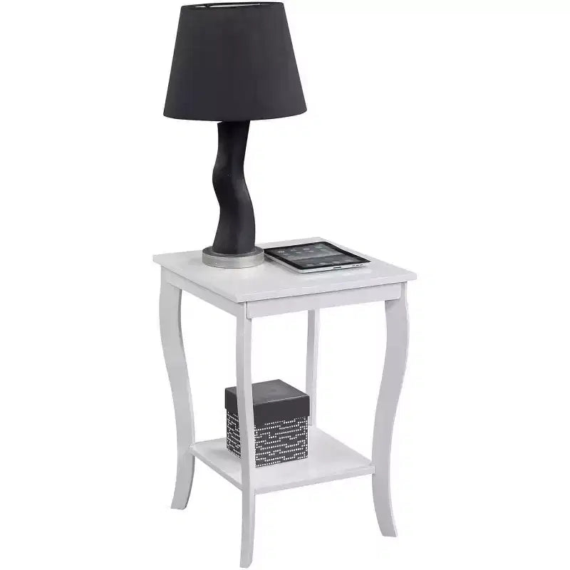 Mesa auxiliar cuadrada Belmont de HomeStock con amplios estantes de dos niveles, mesa auxiliar de transición perfecta para almacenamiento y una elegante decoración de sala de estar