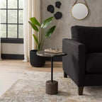 Mesa auxiliar con tablero redondo de mármol y base decorativa - Elemento decorativo moderno para espacios pequeños, decoración de habitaciones y decoración del hogar - 21, Negro y Marrón