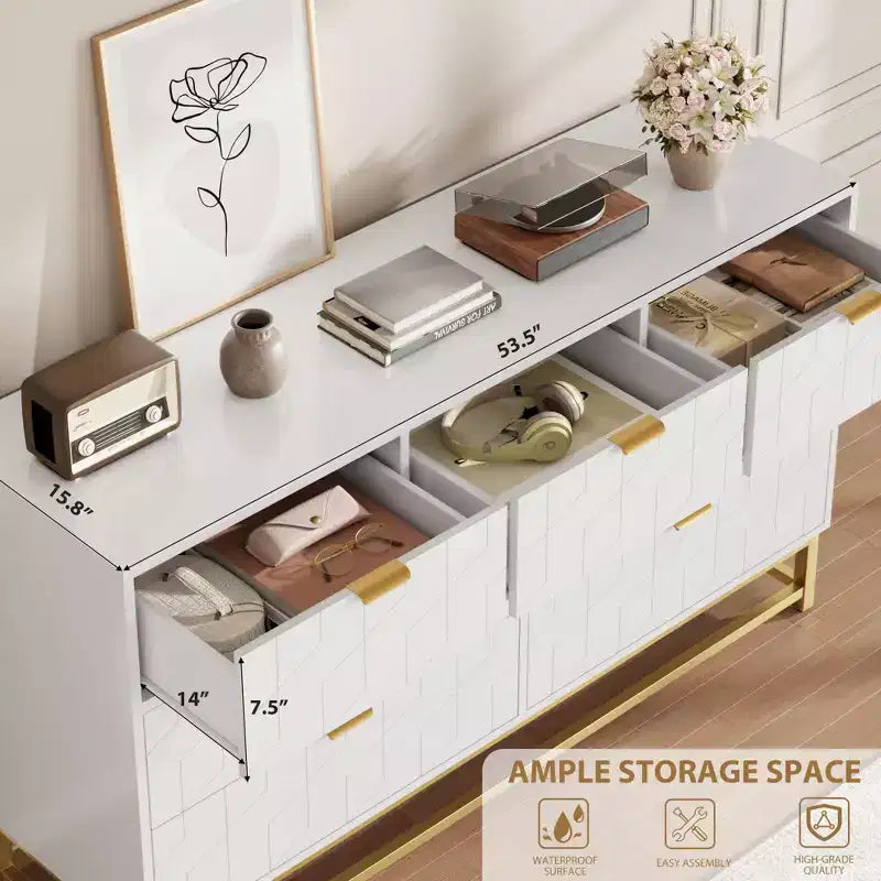 Cómoda para dormitorio, 7 cajones con tiradores y patas de metal dorado, cómoda moderna para armario