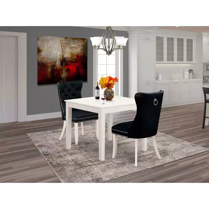 Juego de mesa de comedor HomeStock de 3 piezas con acabado blanco lino y parte superior cuadrada de madera maciza