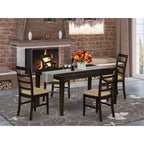 Mesa de comedor HomeStock de 5 piezas con tapa rectangular de madera maciza con acabado capuchino y 4 sillas