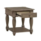 Liberty Furniture, Mesa auxiliar Magnolia Manor en bisque desgastado