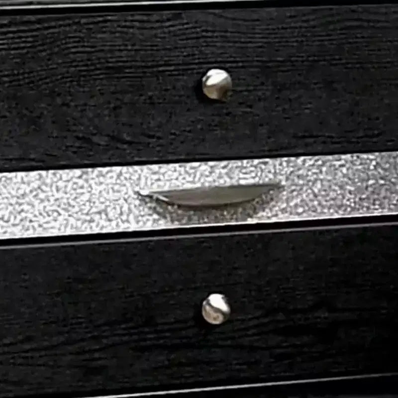 Mesita de noche Royal Hampton con detalles plateados y 1 cajón para joyas, negra