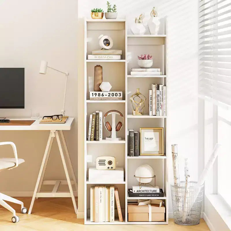 Estantería de 11 niveles Costway con kits antivuelco, estante de exhibición de madera en forma de árbol