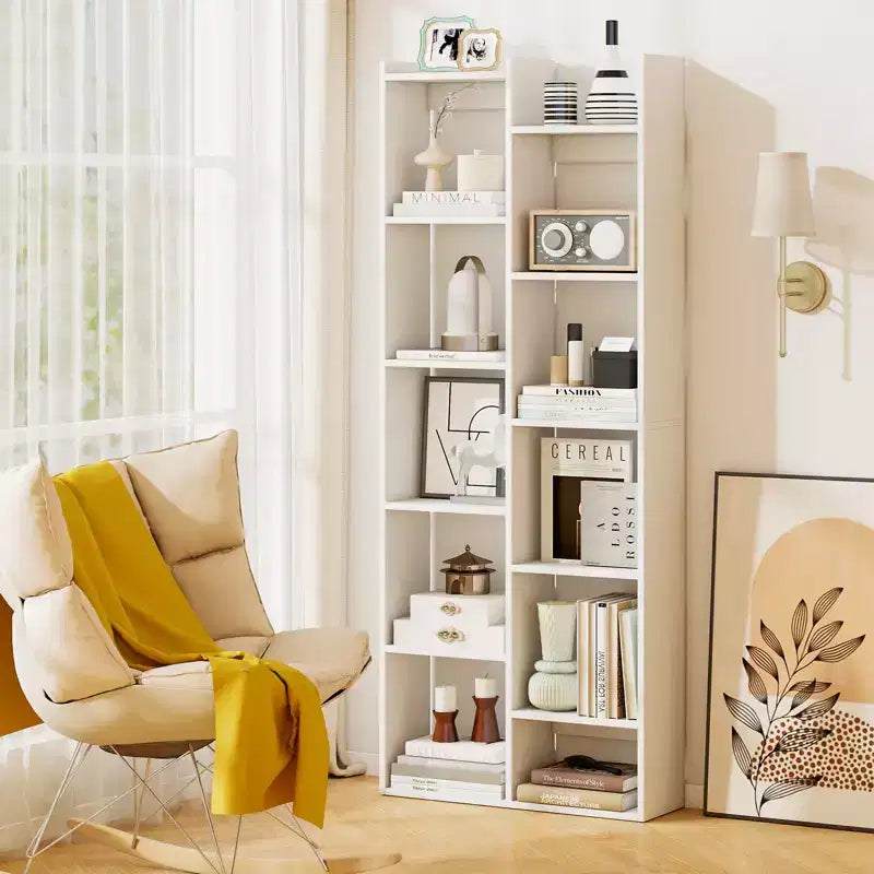 Estantería de 11 niveles Costway con kits antivuelco, estante de exhibición de madera en forma de árbol