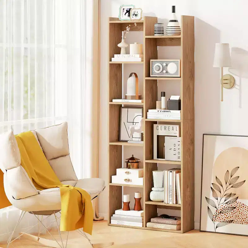 Estantería de 11 niveles Costway con kits antivuelco, estante de exhibición de madera en forma de árbol