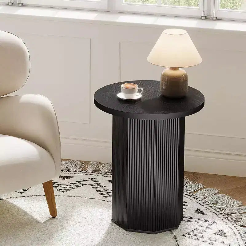 Mesa auxiliar redonda Lantine, mesa auxiliar de pedestal estilo rústico, mesita de noche de madera estriada, soporte para bebidas para sala de estar, dormitorio, color negro