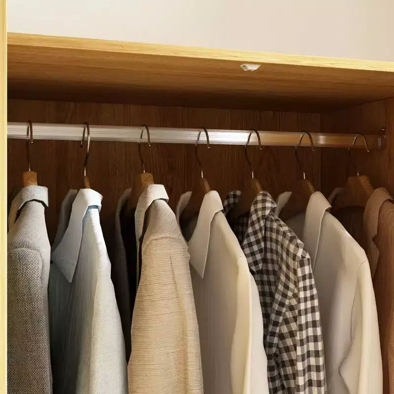 Armario auxiliar Hitow de madera clara y ratán: Almacenamiento de 2 cajones + bisagras suaves para organizar la ropa del dormitorio