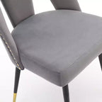 Juego de 2 sillas de comedor tapizadas en terciopelo, sillas decorativas con ribete de tachuelas y patas de metal negro con punta dorada para cocina o comedor - Panipeachy