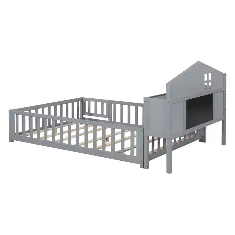 Cama de suelo Bellemave estilo Montessori con estantería y pizarra, cama de plataforma de madera maciza con barandillas y cabecero de almacenamiento para niños y adolescentes