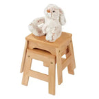 Taburetes de madera Melissa & Doug - Juego de 2 - Sillas para niños para comer/actividades, diseño sólido, apilables, capacidad de 45 kg