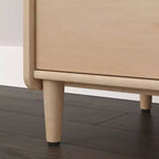 Aparador de oficina Clifford Place, arce natural - Sauder: Mueble para dispositivos multimedia con estante ajustable y almacenamiento de archivos