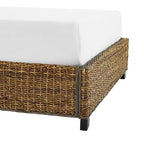 Cama Queen Serena de Hojas de Plátano - Crosley: Estilo Costero con Madera Contrachapada y Estructura de Madera, Diseño de Cabecera Curva