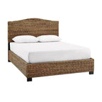 Cama Queen Serena de Hojas de Plátano - Crosley: Estilo Costero con Madera Contrachapada y Estructura de Madera, Diseño de Cabecera Curva