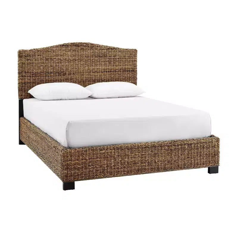 Cama Queen Serena de Hojas de Plátano - Crosley: Estilo Costero con Madera Contrachapada y Estructura de Madera, Diseño de Cabecera Curva