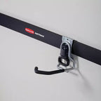 Riel horizontal de pared de acero FastTrack y gancho de pared vertical de Rubbermaid