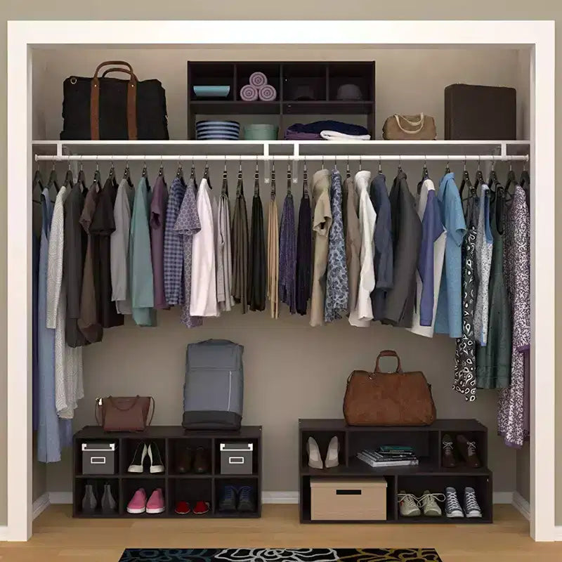 ClosetMaid 5081 Elegante estación de almacenamiento para organizar zapatos para hasta 16 pares de zapatos en Espresso con herrajes