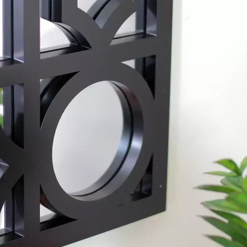 Espejo de pared rectangular con marco negro y estilo geométrico Northlight de 29,5 pulgadas