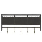 Merrick Lane Estante de almacenamiento de madera de pino macizo de 24 pulgadas para montaje en pared con estante superior, 5 ganchos y cestas de alambre para sala de estar, cocina o recibidor