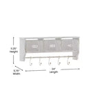 Merrick Lane Estante de almacenamiento de madera de pino macizo de 24 pulgadas para montaje en pared con estante superior, 5 ganchos y cestas de alambre para sala de estar, cocina o recibidor