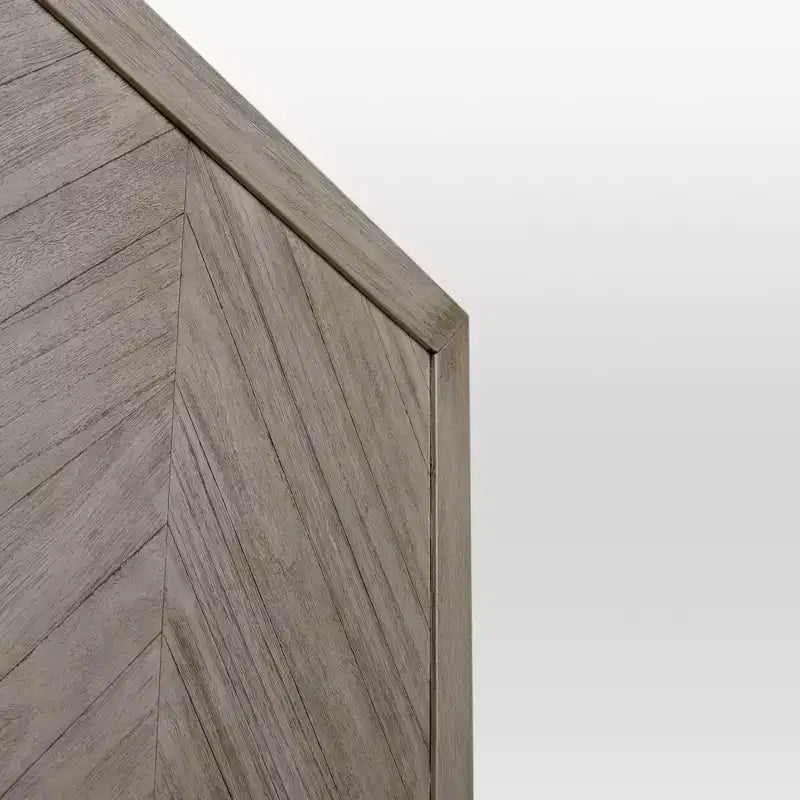 Estructura de cama de plataforma de madera con cabecero en forma de cheurón - eLuxury