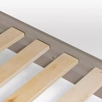 Estructura de cama de plataforma de madera con cabecero en forma de cheurón - eLuxury